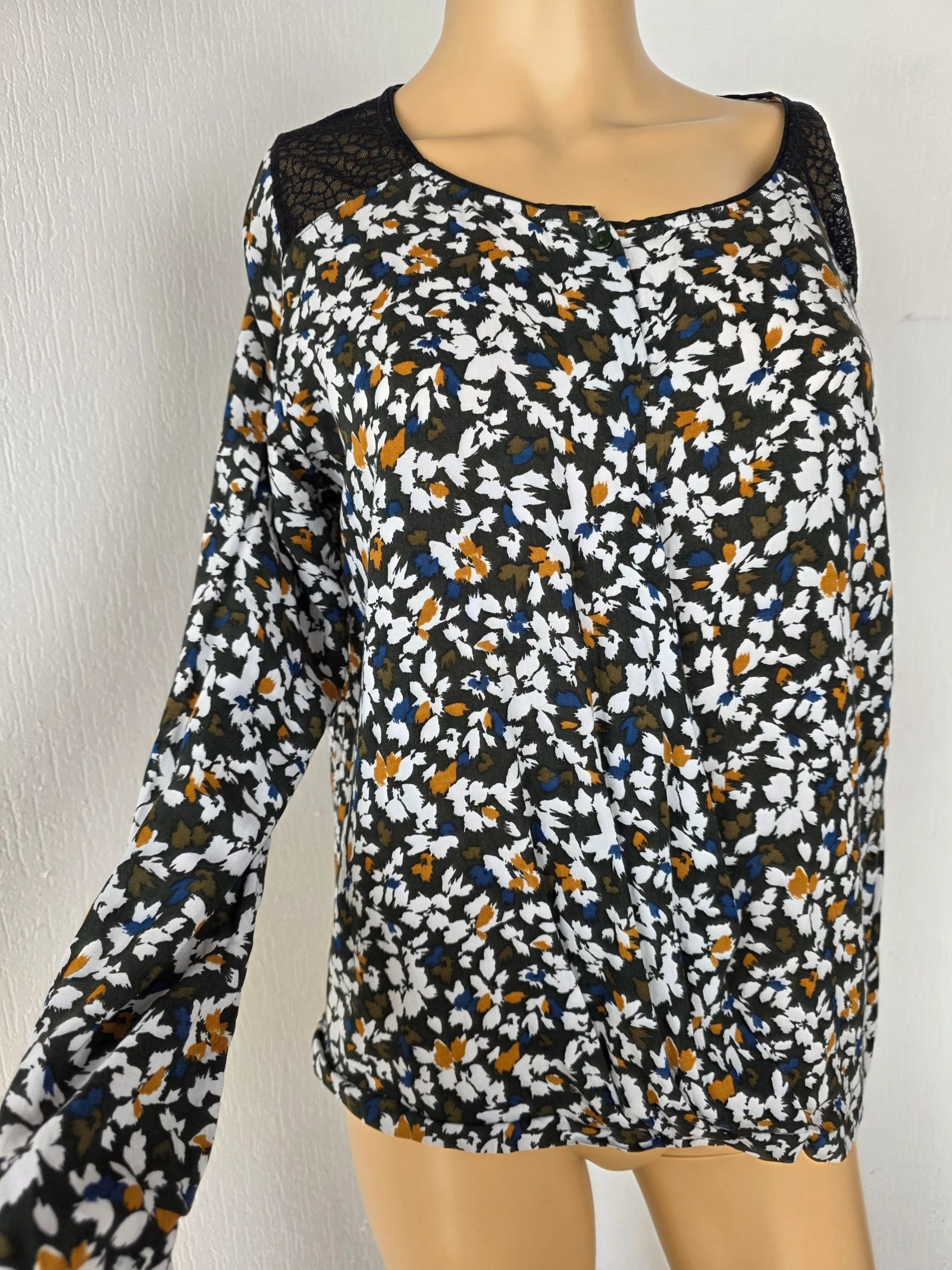 Túnica / Blusa Fluída Miss Captain Tamanho 36 – photo 2